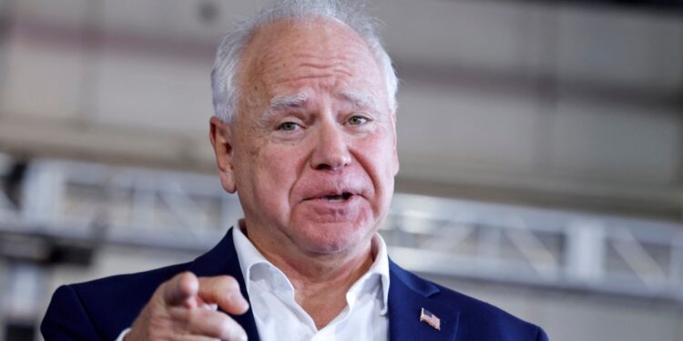 Tim Walz y su relación con China despierta comentarios