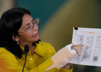 Vicepresidenta de Venezuela asegura que actas publicadas por la oposición son fraudulentas