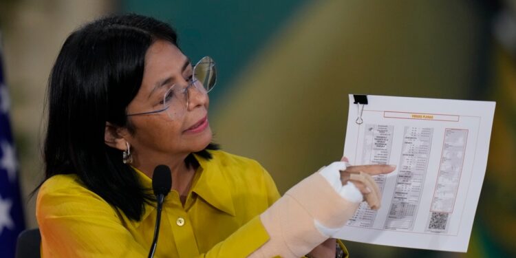 Vicepresidenta de Venezuela asegura que actas publicadas por la oposición son fraudulentas