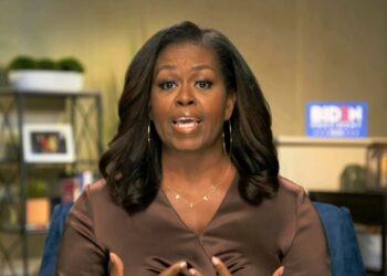 La Convención Demócrata en Chicago tuvo al expresidente Barack Obama y la exprimera dama Michelle Obama como los protagonistas de la noche.