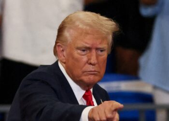 Trump elogió en 2020 a Walz como gobernador por respuesta a disturbios tras asesinato de Floyd
