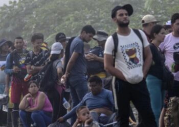 Crisis política de Venezuela le agrega presión a la ruta del Darién