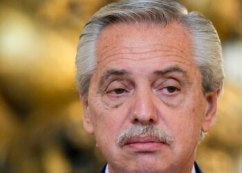 Fiscal argentino acusa a expresidente Fernández de lesiones graves y coacción a ex primera dama