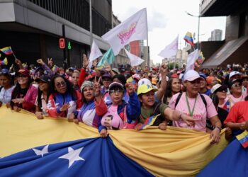 Oposición y oficialismo se movilizan en Venezuela este sábado en medio de tensiones por resultados electorales 