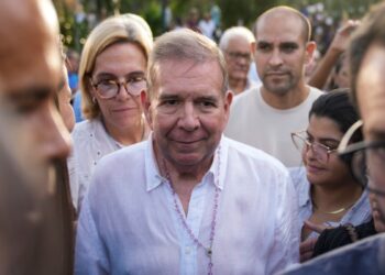 La fiscalía de Venezuela emite una segunda citación a Edmundo González