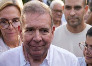 Edmundo González Urrutia no acude a la fiscalía pese amenaza de arresto