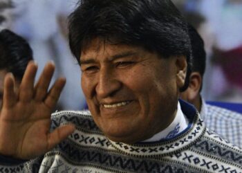 Evo Morales quiere retornar al poder, desafía a jueces y convoca a congreso