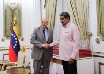 Presidente Maduro sostuvo reunión con el excanciller de Colombia Álvaro Leyva en Miraflores