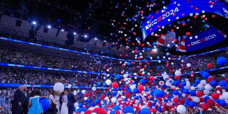 Tras anuncio en junio, la Administración Biden-Harris puso en marcha un programa que ayuda a inmigrantes irregulares a ajustar su estatus.