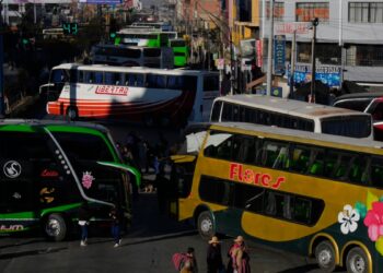 Gobierno y empresarios buscan una salida a la crisis en Bolivia