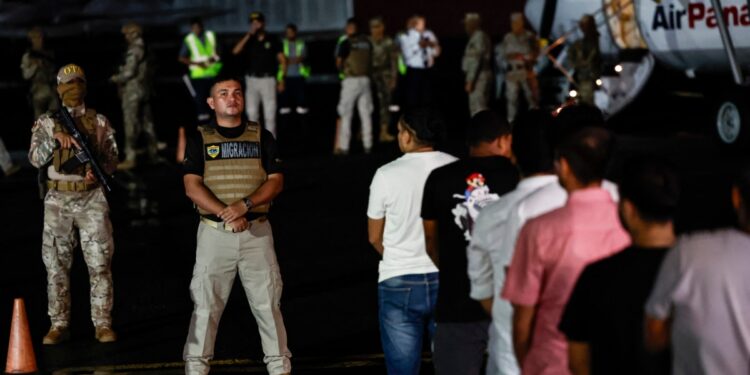 Venezolanos, nicaragüenses, cubanos y haitianos con un patrocinador en EEUU podrán volver a aplicar al programa de parole humanitario.