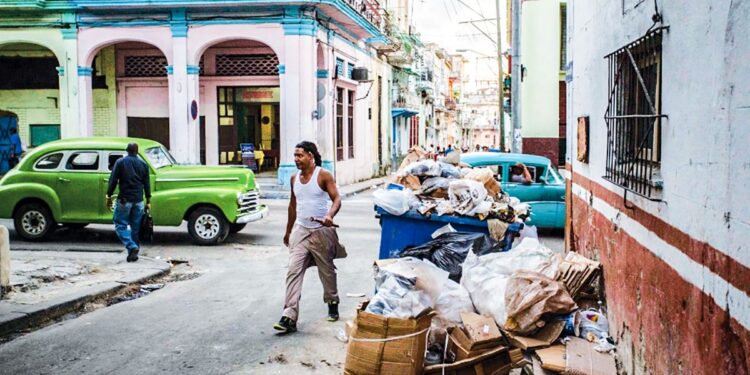 Cubanos protestan y exigen una solución urgente a la crisis de agua