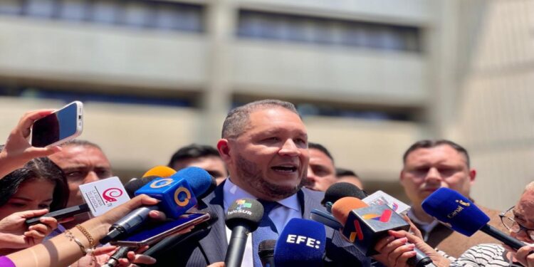 José Brito: Quien no acate la sentencia del TSJ se coloca al margen de la ley