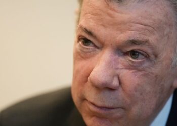 Juan Manuel Santos  insta al Gobierno colombiano a adoptar una postura firme ante la crisis en Venezuela