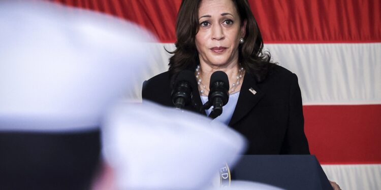 Campaña de Kamala Harris anuncia que recaudó 540 millones de dólares en poco más de un mes