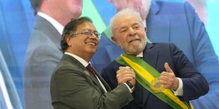 Afirman que Petro, Lula y López Obrador deben decir que en Venezuela se robaron las elecciones