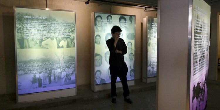 México ofrece más datos de la represión entre 1965 y 1990, incluidos los vuelos de la muerte