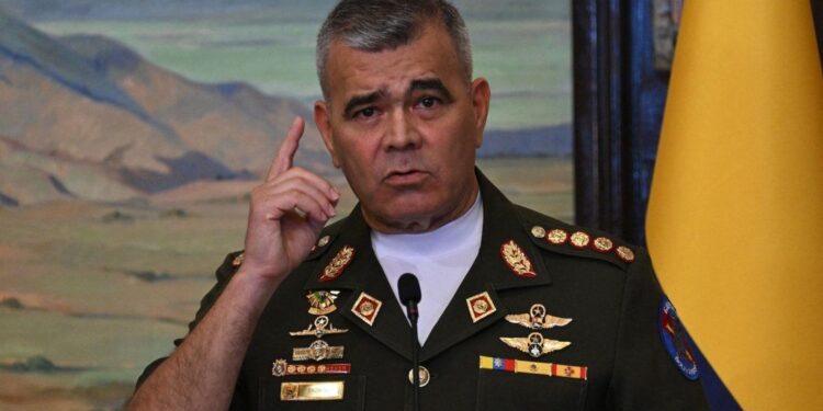 Edmundo González Urrutia gana en mesa donde votó el ministro de la Defensa Padrino López