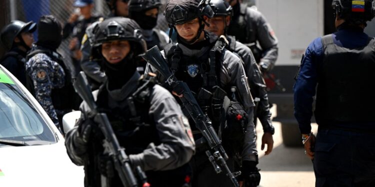 Argentina rechaza arresto de menores en Venezuela acusados de terrorismo por Maduro