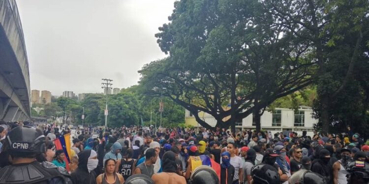 más de 100 nuevas detenciones por protestas en apenas 5 horas