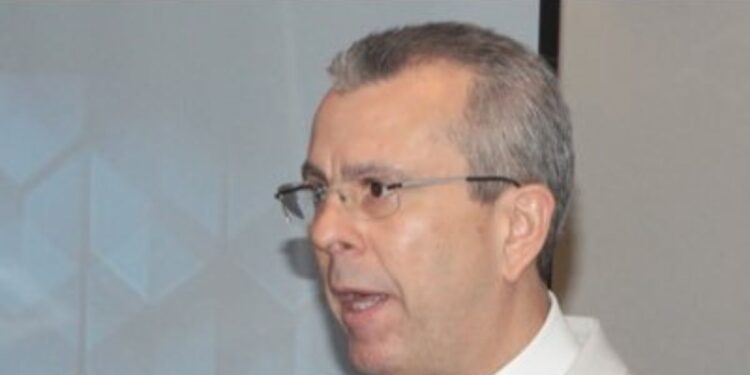 Rector del CNE que expuso irregularidades advierte: Tendrán que destruirme