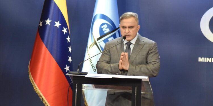 Detienen a fiscal por negarse a procesar a cuatro manifestantes