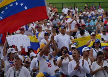 Desde Miami, miles participan en marcha mundial por la libertad de Venezuela