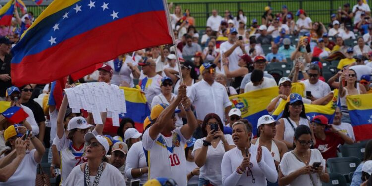 Desde Miami, miles participan en marcha mundial por la libertad de Venezuela