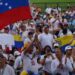 Desde Miami, miles participan en marcha mundial por la libertad de Venezuela