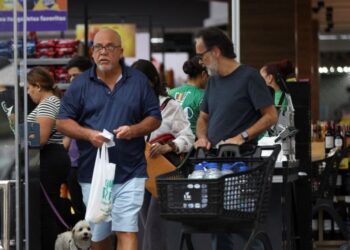 Venezuela restablece electricidad con secuelas; Maduro intenta disfrazar su ineptitud y el fraude