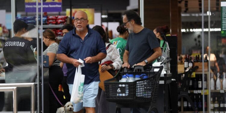 Venezuela restablece electricidad con secuelas; Maduro intenta disfrazar su ineptitud y el fraude