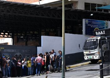 Liberan a casi 90 adolescentes presos en Venezuela durante crisis postelectoral