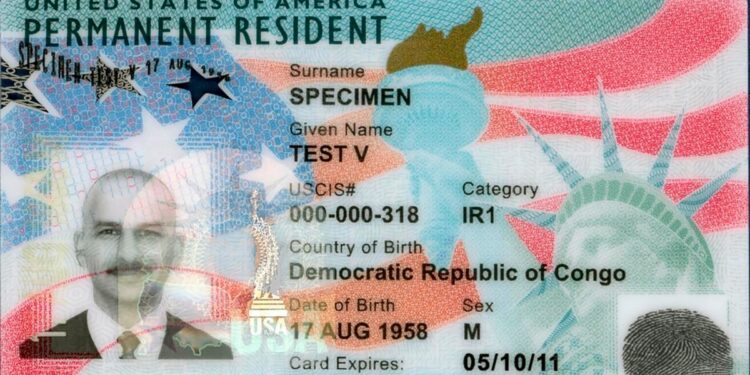 Servicio de inmigración extiende validez de tarjetas de residencia