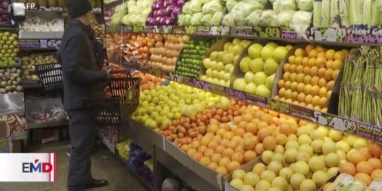 California prohíbe el uso de bolsas plásticas en supermercados
