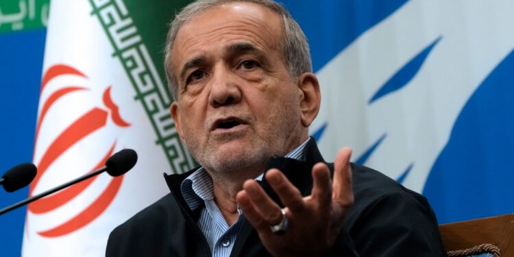 Presidente de Irán reitera que Teherán busca negociación sobre su programa nuclear