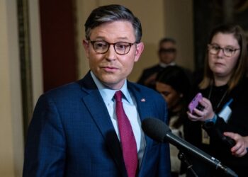 Acuerdo de gasto evita un posible cierre federal y financia al gobierno hasta diciembre