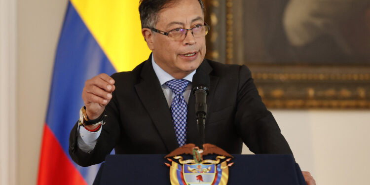 Colombia confirma que el diálogo con el ELN queda suspendido tras atentado en Arauca