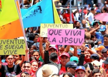 En defensa de la revolución: Juventud del PSUV con entusiasmo toma las calles de Caracas
