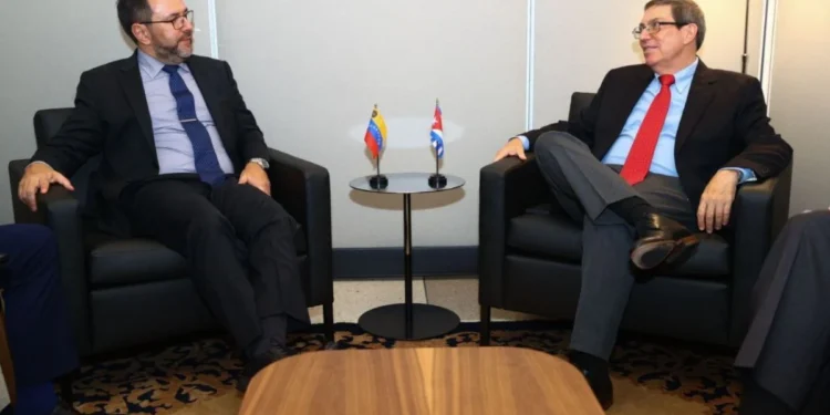 Canciller venezolano se reúne con su homólogo de Cuba
