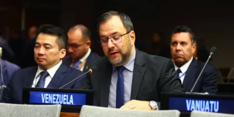 Venezuela condena la “extorsión de Washington y sus satélites” en reunión del MNOAL