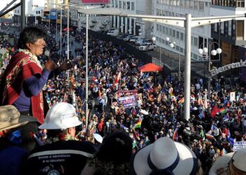 Evo Morales lanza ultimátum a Arce; le exige cambiar el gabinete si quiere seguir gobernando