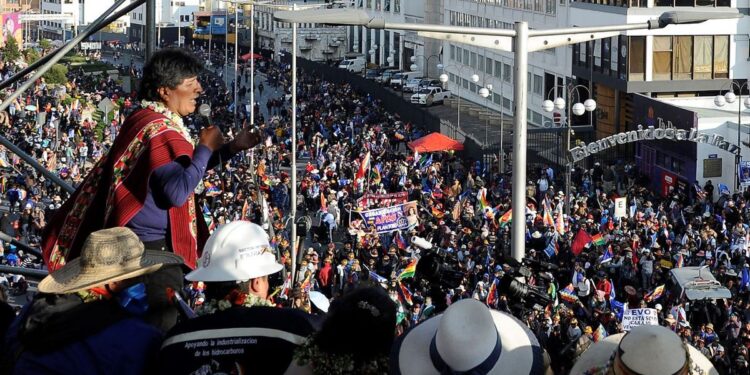 Evo Morales lanza ultimátum a Arce; le exige cambiar el gabinete si quiere seguir gobernando