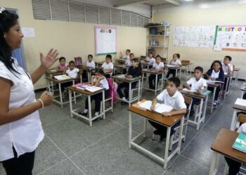 Presidente Nicolás Maduro: Gracias a las BRICOMILES el regreso a clases será de primer nivel