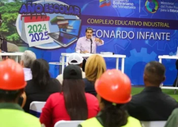 Jefe de Estado: ¡Un gobernante verdadero tiene que abrir los ojos bien!