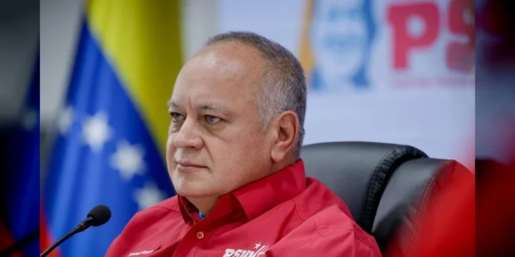 Diosdado Cabello a Brian Nichols: ¡Es el bobo de turno!