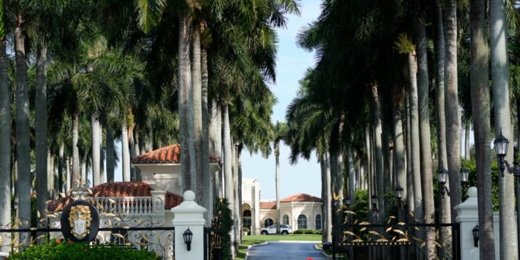 Sospechoso en presunto atentado contra Trump acampó en campo de golf por 12 horas