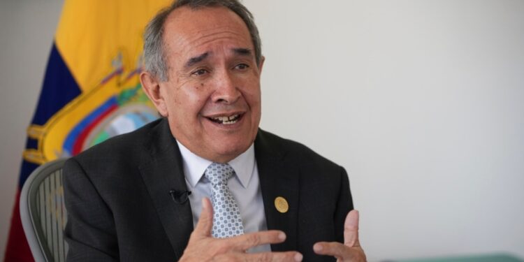 El ministro de Salud de Ecuador anticipa un repunte de dengue en un año ya con récord de infectados