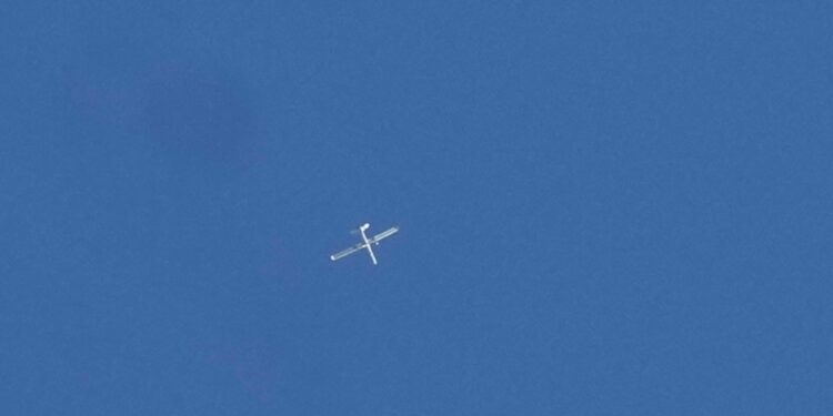 Aviones de combate israelíes descargan su artillería sobre el sur del Líbano pese a los llamados de contención de Estados Unidos y Europa