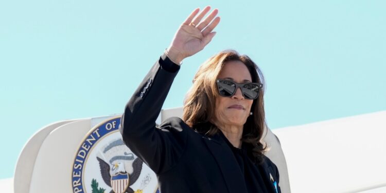 La vicepresidenta Kamala Harris asistirá hoy a un evento con periodistas en Filadelfia