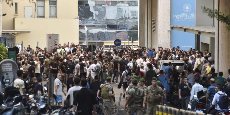 Aumenta a doce el número de muertos por explosiones en Líbano: «El ataque fue masivo»